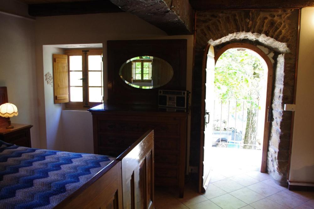 Bed and Breakfast Vinco Castel del Rio Экстерьер фото